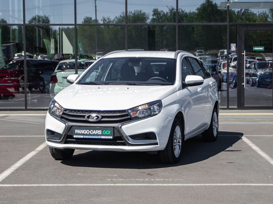 Автомобиль с пробегом LADA Vesta в городе Оренбург ДЦ - PANGO Центр на Загородном