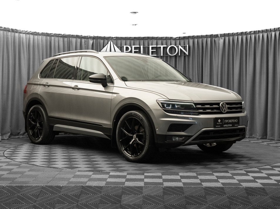 Автомобиль с пробегом Volkswagen Tiguan в городе Москва ДЦ - PELETON Юг