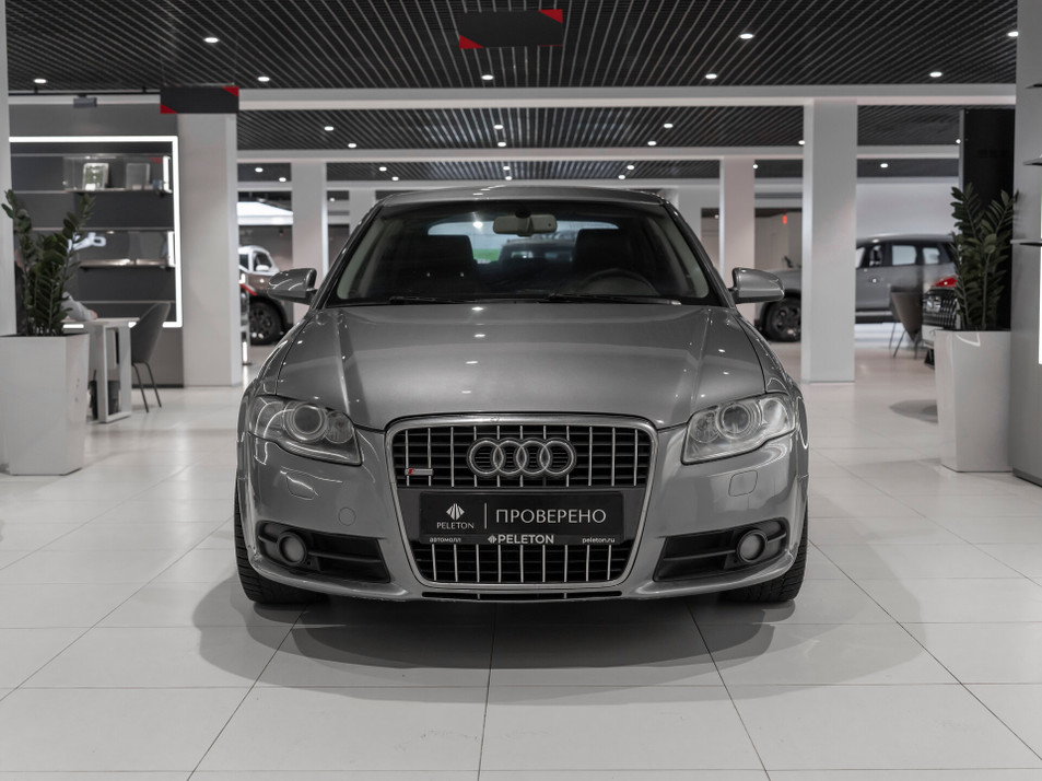 Автомобиль с пробегом Audi A4 в городе Москва ДЦ - PELETON Юг