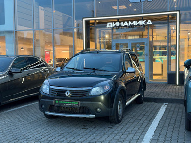 Автомобиль с пробегом Renault Sandero 2014 за 636 000 в Череповец Автомобиль с пробегом Renault Sandero 2014 в Череповец