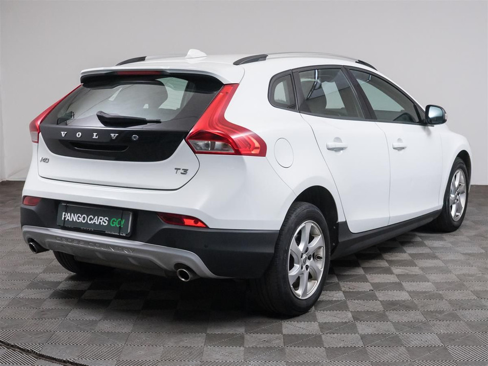 Автомобиль с пробегом Volvo V40 Cross Country в городе Балашиха ДЦ - PANGO Центр Великан Измайлово