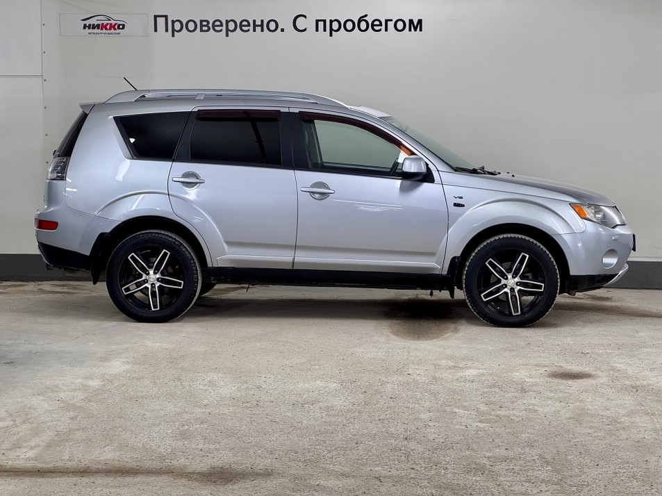 Автомобиль с пробегом Mitsubishi Outlander в городе Тюмень ДЦ - PANGO Центр АвтоМакс