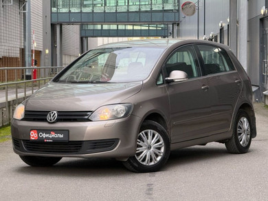 Автомобиль с пробегом Volkswagen Golf Plus в городе Санкт-Петербург ДЦ - ОколоОфициалы