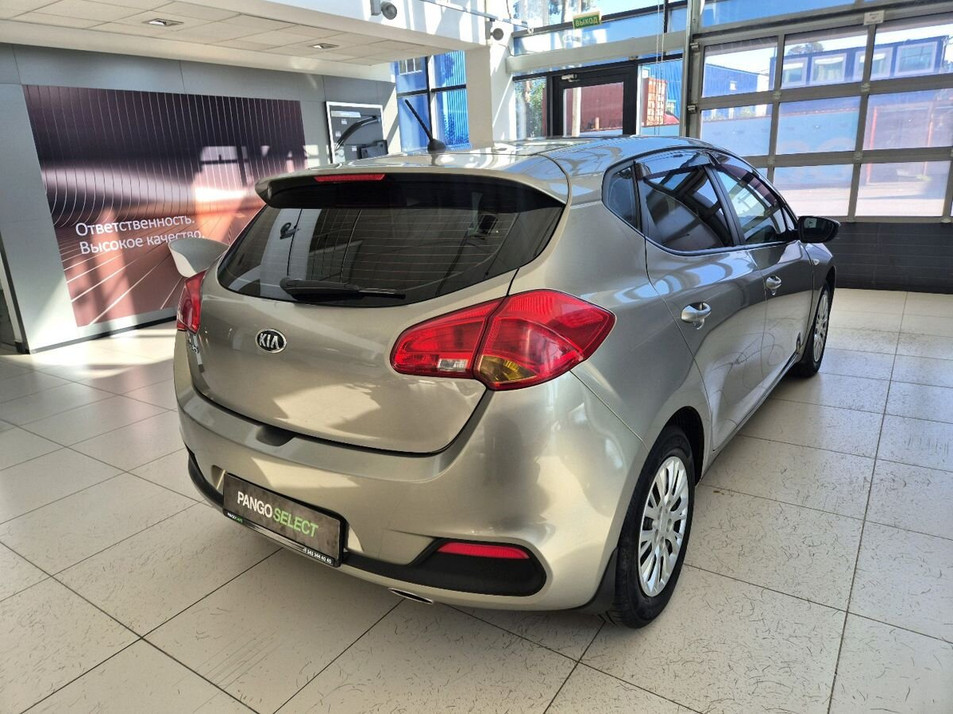 Автомобиль с пробегом Kia Ceed в городе Екатеринбург ДЦ - PANGO Центр Автобан