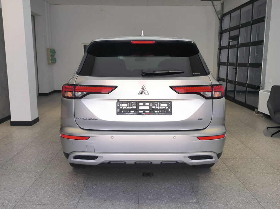 Автомобиль с пробегом Mitsubishi Outlander в городе Краснодар ДЦ - ААА Моторс Краснодар