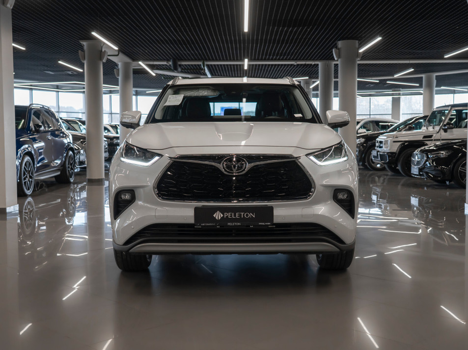 Автомобиль с пробегом Toyota Highlander в городе Москва ДЦ - PANGO&nbsp;Центр PELETON