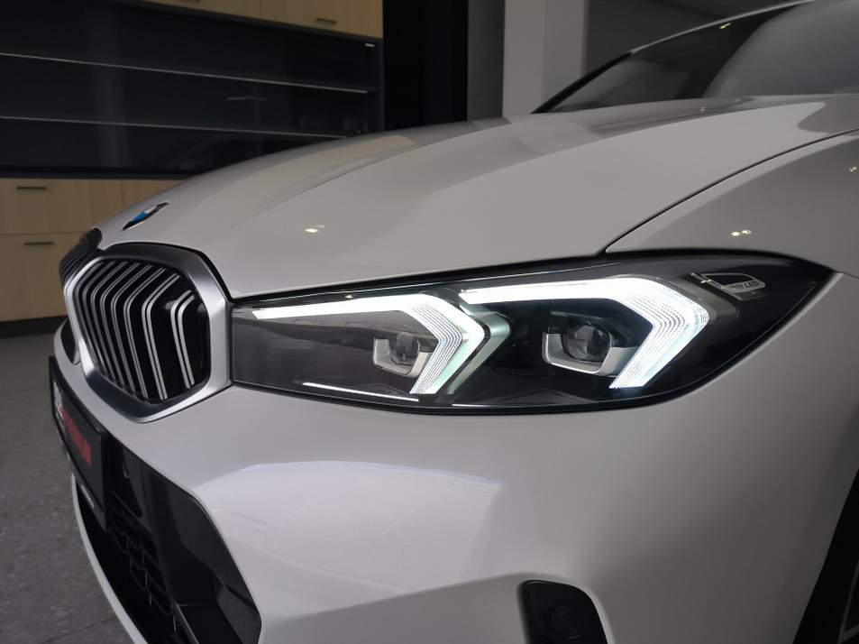 Автомобиль с пробегом BMW 3 серии в городе Краснодар ДЦ - ААА Моторс Краснодар
