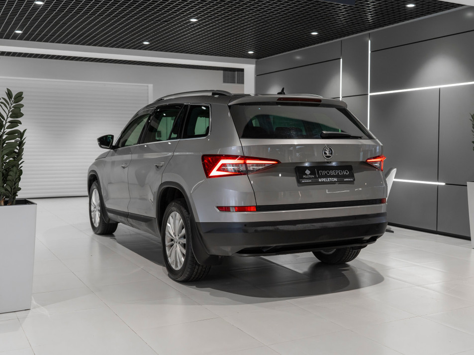 Автомобиль с пробегом SKODA Kodiaq в городе Москва ДЦ - PELETON Юг