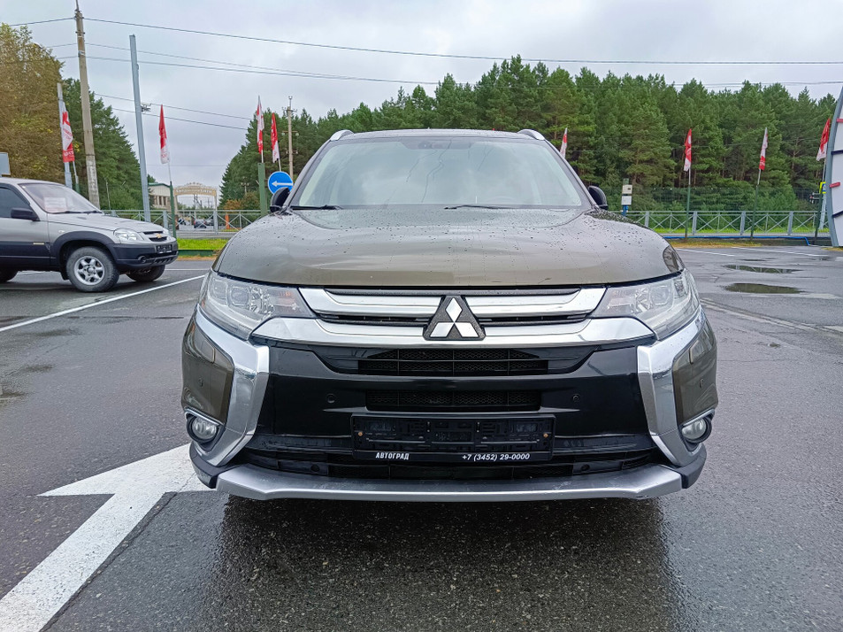 Автомобиль с пробегом Mitsubishi Outlander в городе Тюмень ДЦ - PANGO Центр Автоград