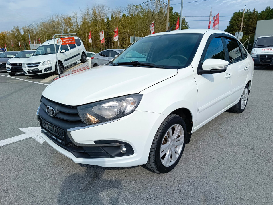 Автомобиль с пробегом LADA Granta в городе Тюмень ДЦ - PANGO Центр Автоград