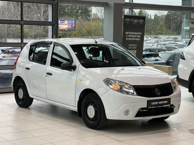 Автомобиль с пробегом Renault Sandero в городе Екатеринбург ДЦ - Lucky Motors на Эскадронной