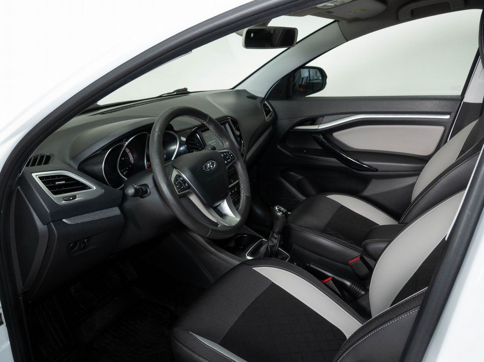 Автомобиль с пробегом LADA Vesta в городе Казань ДЦ - КАЭ Оренбургский тракт