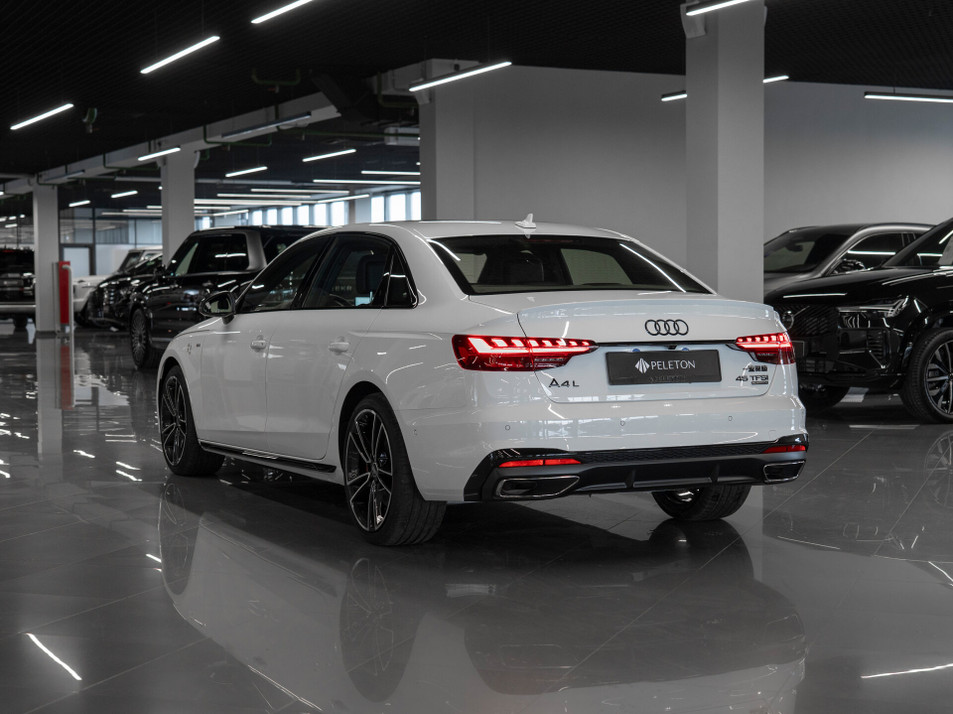 Автомобиль с пробегом Audi A4 в городе Москва ДЦ - PELETON Юг