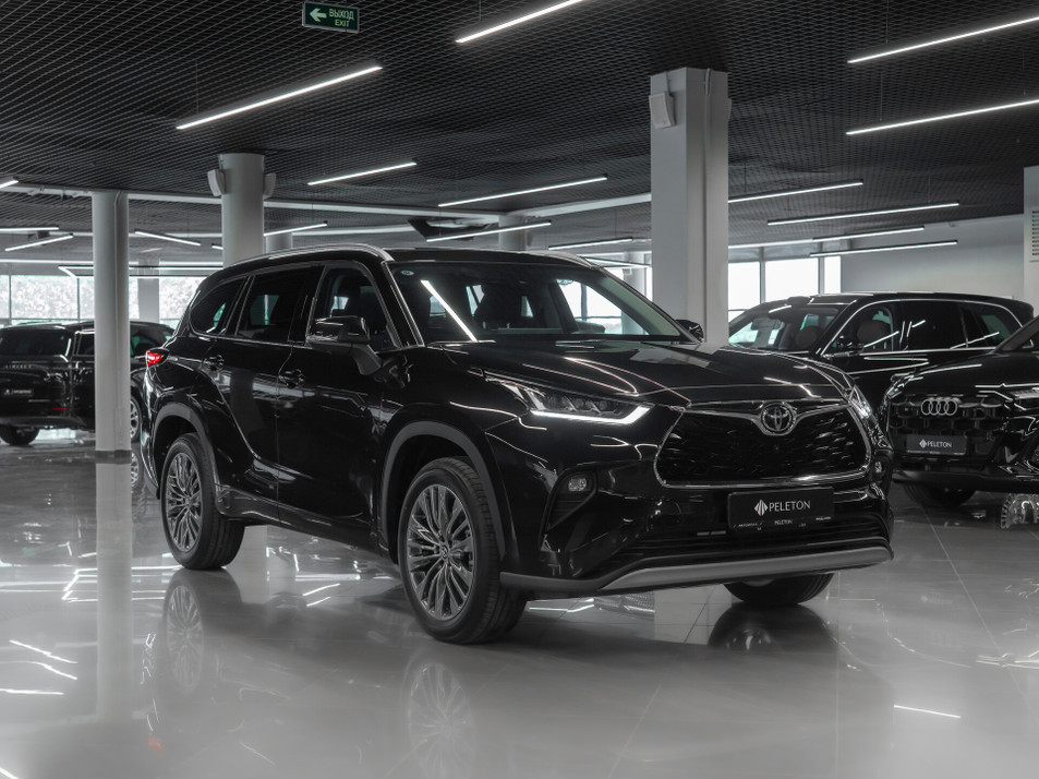 Автомобиль с пробегом Toyota Highlander в городе Москва ДЦ - PANGO&nbsp;Центр PELETON