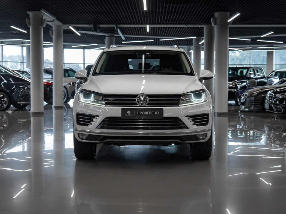 Автомобиль с пробегом Volkswagen Touareg в городе Москва ДЦ - PANGO Центр PELETON