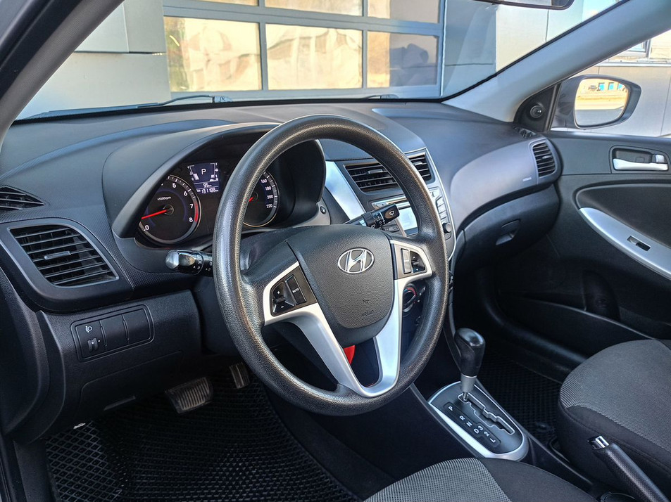 Автомобиль с пробегом Hyundai Solaris в городе Казань ДЦ - КАН АВТО Казань