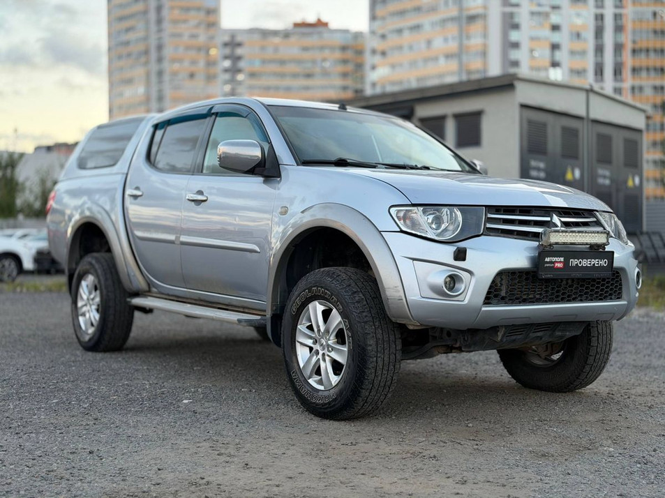 Автомобиль с пробегом Mitsubishi L200 в городе Санкт-Петербург ДЦ - Автополе АЦ2 Trade-In