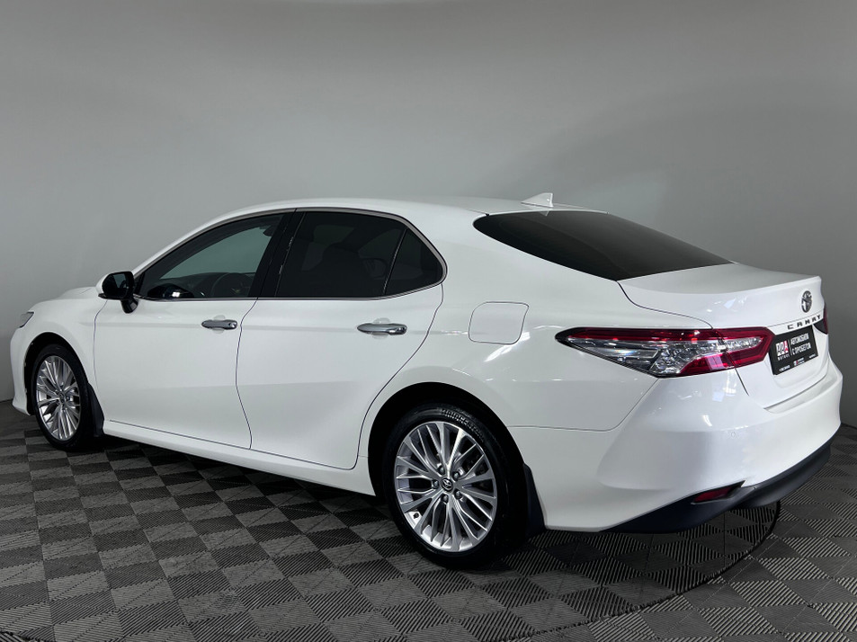 Автомобиль с пробегом Toyota Camry в городе Ростов-на-Дону ДЦ - PANGO Центр Театральный