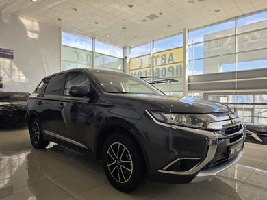 Автомобиль с пробегом Mitsubishi Outlander в городе Пятигорск ДЦ - Автосалон Юг Авто