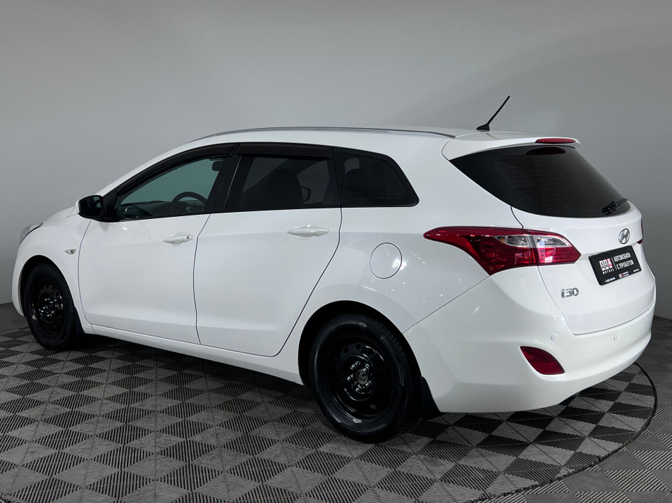 Автомобиль с пробегом Hyundai i30 в городе Ростов-на-Дону ДЦ - PANGO Центр Театральный