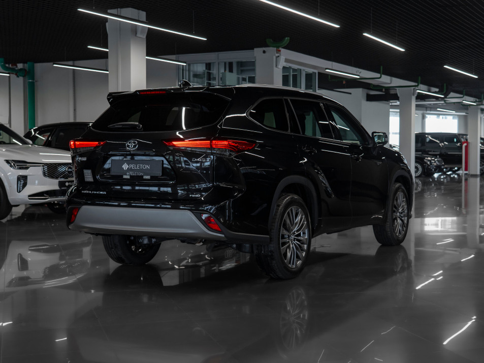 Автомобиль с пробегом Toyota Highlander в городе Москва ДЦ - PANGO Центр PELETON