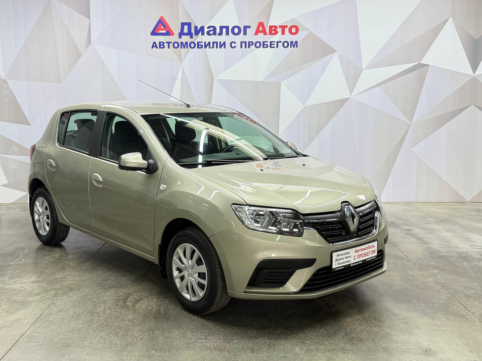 Автомобиль с пробегом Renault Sandero в городе Альметьевск ДЦ - Диалог-Авто Эссен АСП Альметьевск