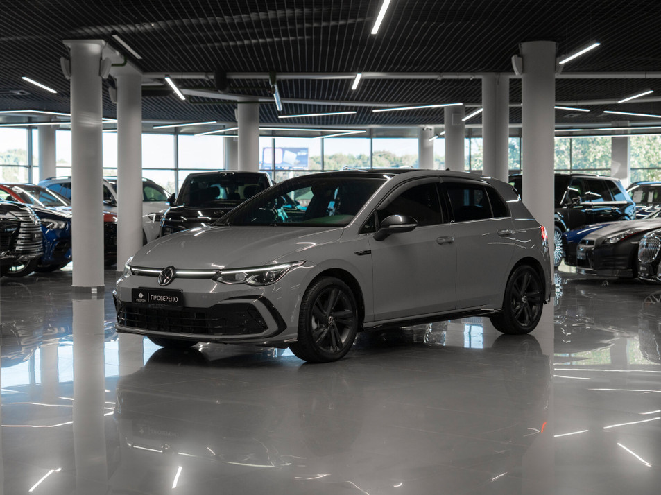 Автомобиль с пробегом Volkswagen Golf в городе Москва ДЦ - PANGO Центр PELETON