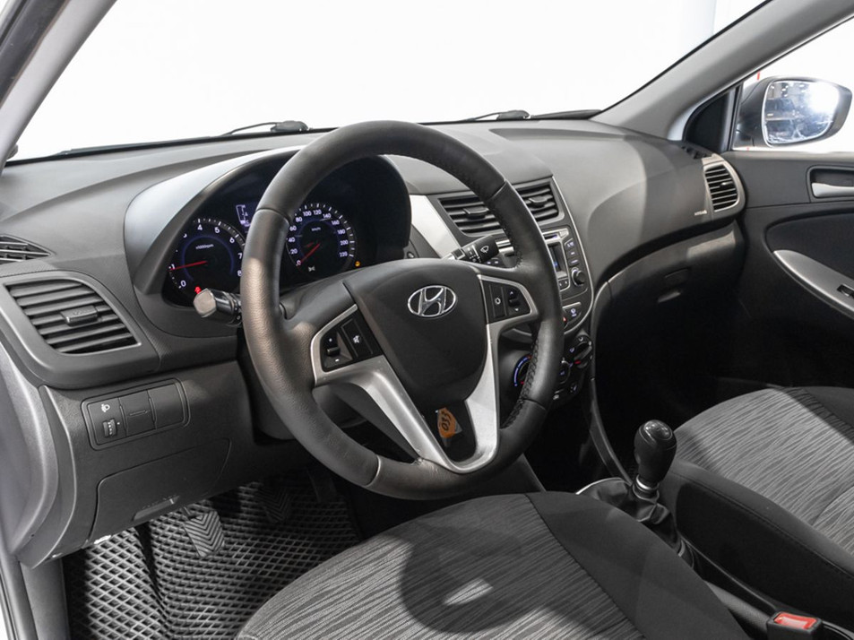 Автомобиль с пробегом Hyundai Solaris в городе Казань ДЦ - КАЭ Сибирский тракт