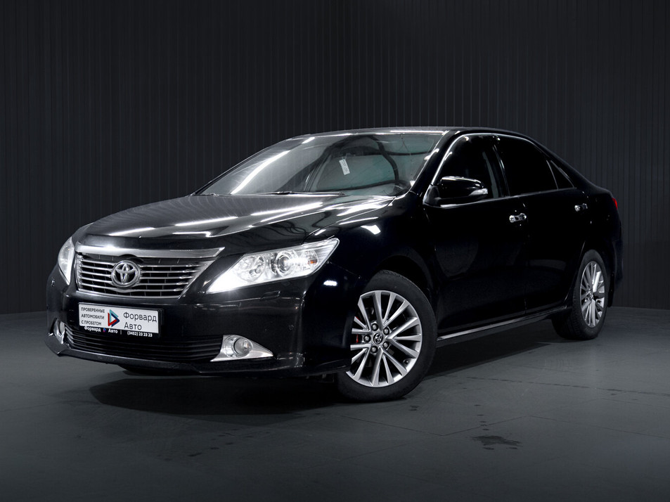 Автомобиль с пробегом Toyota Camry в городе Тюмень ДЦ - PANGO Центр Авторитейл Диамант