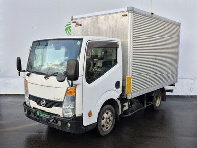 Автомобиль с пробегом Nissan Atlas 2015 в Архангельск