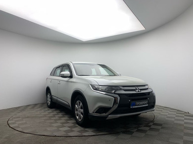 Автомобиль с пробегом Mitsubishi Outlander в городе Мурманск ДЦ - Аксель Автомобили с пробегом