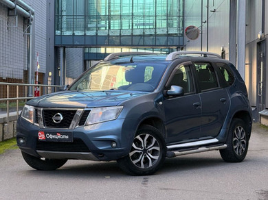Автомобиль с пробегом Nissan Terrano в городе Санкт-Петербург ДЦ - ОколоОфициалы