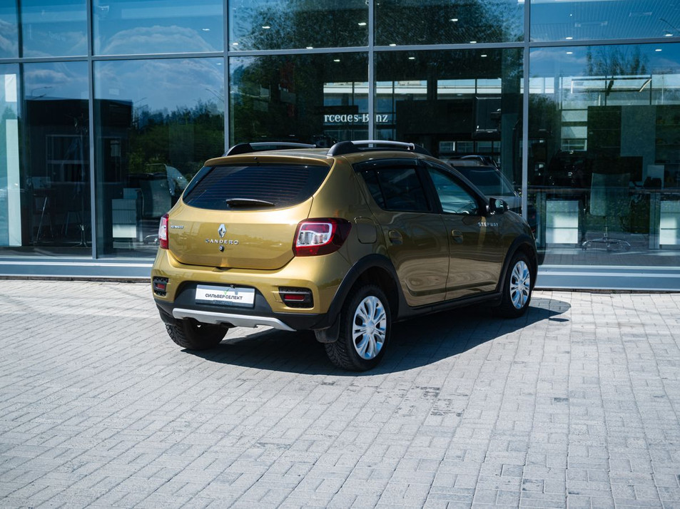 Автомобиль с пробегом Renault Sandero в городе Челябинск ДЦ - СИЛЬВЕР.SELECT Челябинск
