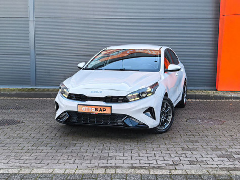 Автомобиль с пробегом Kia Cerato в городе Калининград ДЦ - ОТТОКАР