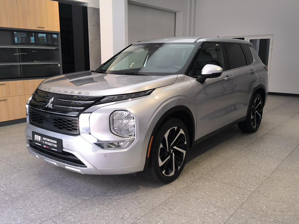 Автомобиль с пробегом Mitsubishi Outlander в городе Краснодар ДЦ - ААА Моторс Краснодар
