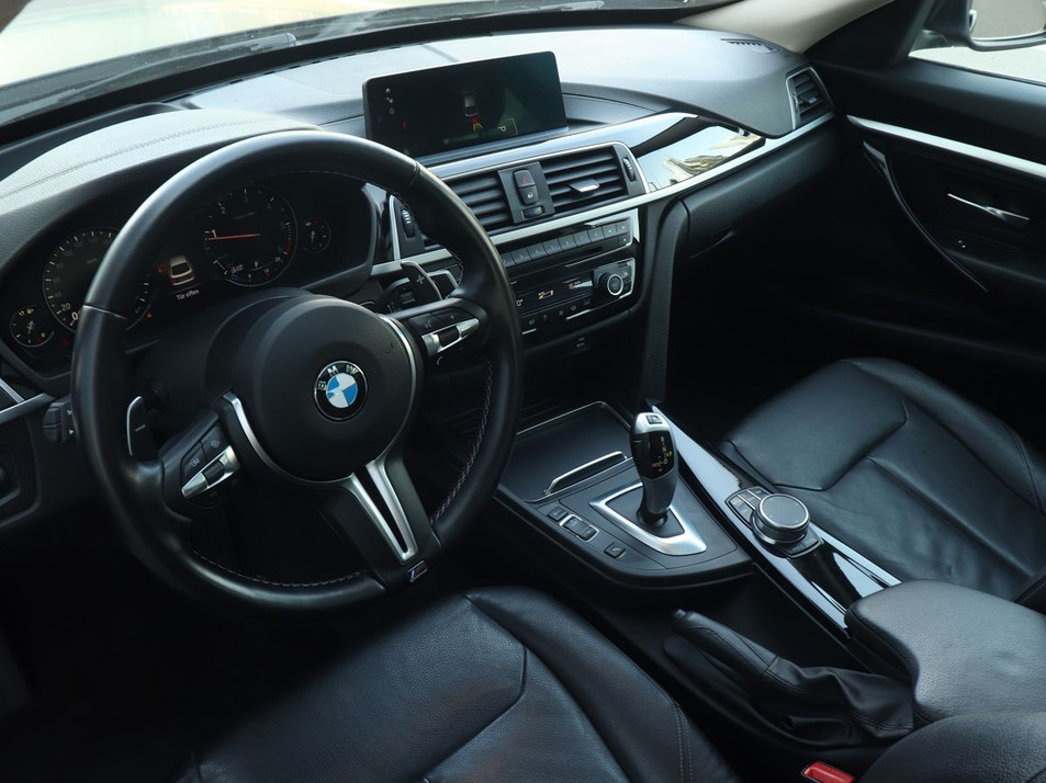 Автомобиль с пробегом BMW 3 серии в городе Казань ДЦ - КАЭ Toyota Оренбургский тракт