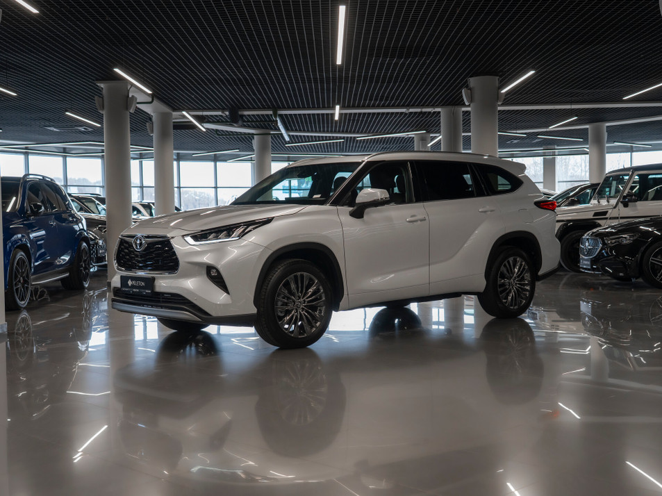 Автомобиль с пробегом Toyota Highlander в городе Москва ДЦ - PANGO&nbsp;Центр PELETON