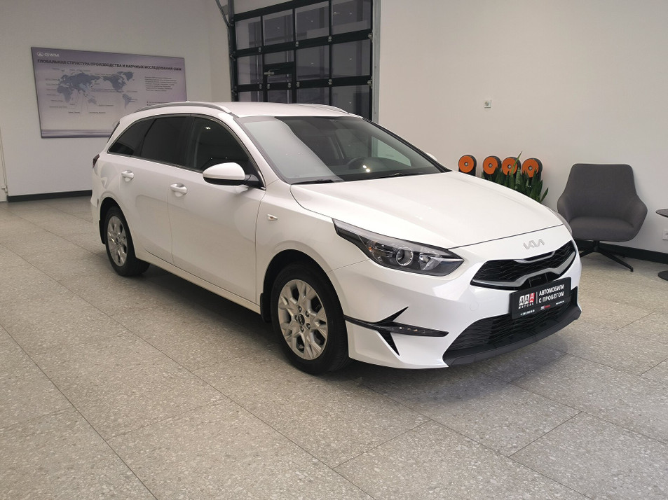 Автомобиль с пробегом Kia Ceed в городе Краснодар ДЦ - ААА Моторс Краснодар