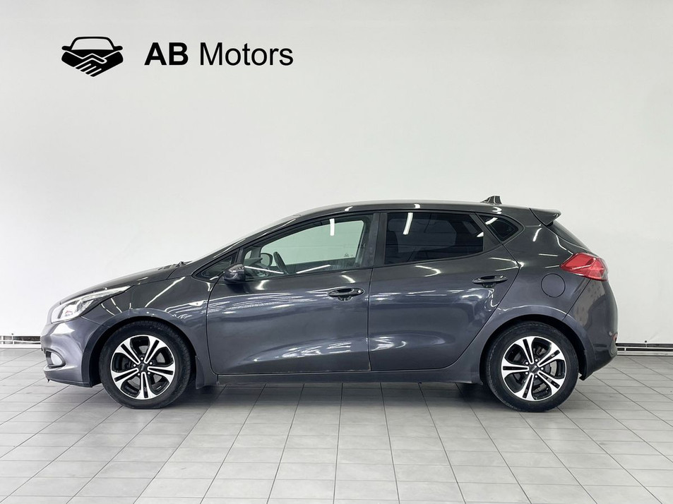 Автомобиль с пробегом Kia Ceed в городе Старый Оскол ДЦ - PANGO Центр АвтоБелогорье