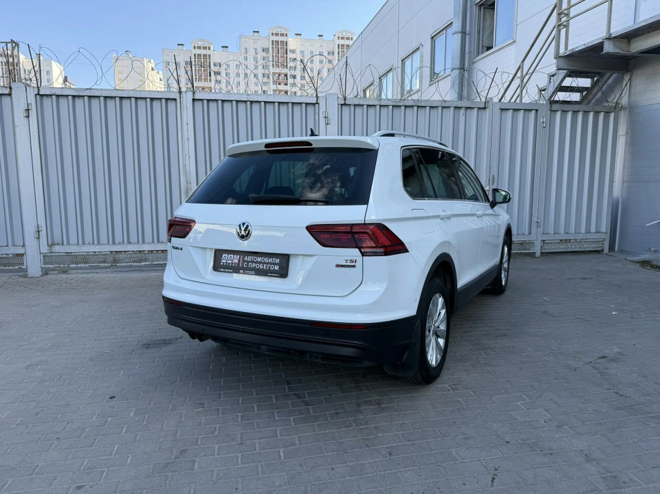 Автомобиль с пробегом Volkswagen Tiguan в городе Ростов-на-Дону ДЦ - PANGO Центр Запад