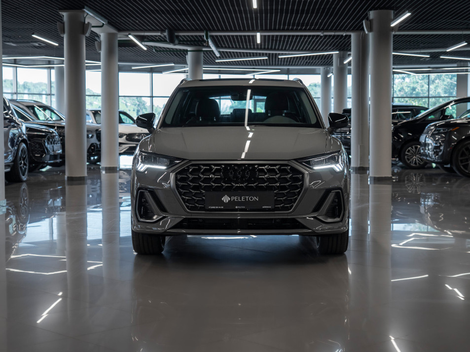 Автомобиль с пробегом Audi Q3 в городе Москва ДЦ - PELETON Юг