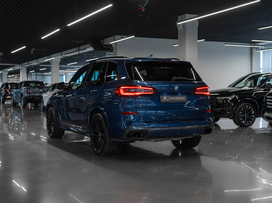 Автомобиль с пробегом BMW X5 в городе Москва ДЦ - PANGO Центр PELETON