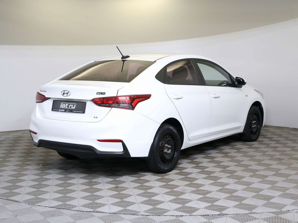 Автомобиль с пробегом Hyundai Solaris в городе Санкт-Петербург ДЦ - Тойота Центр Парнас