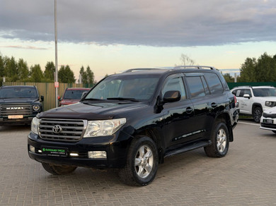 Автомобиль с пробегом Toyota Land Cruiser 2011 в Сыктывкар