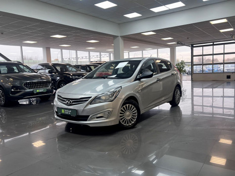 Автомобиль с пробегом Hyundai Solaris в городе Тверь ДЦ - Зелёный trade-in Кривцово