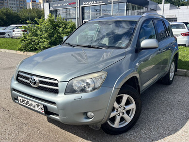 Автомобиль с пробегом Toyota RAV4 в городе Уфа ДЦ - Чери АвтоПремьер