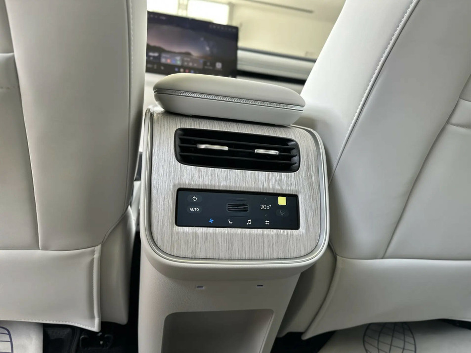 Новый автомобиль ESTEO EXLANTIX ET Топ / Top в городе Ростов-на-Дону ДЦ - ESTEO Артекс NEW