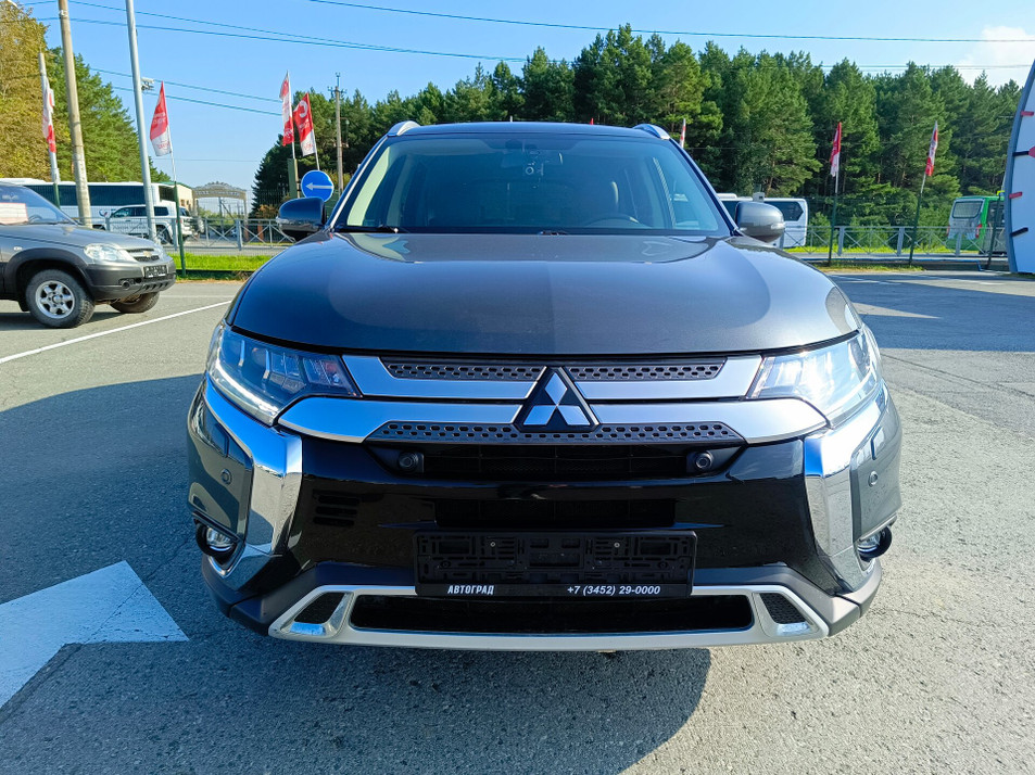 Автомобиль с пробегом Mitsubishi Outlander в городе Тюмень ДЦ - PANGO Центр Автоград