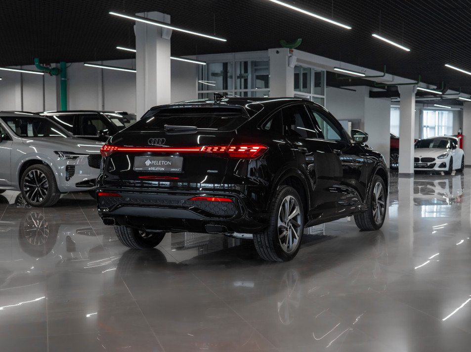Автомобиль с пробегом Audi Q5 Sportback в городе Москва ДЦ - PANGO Центр PELETON