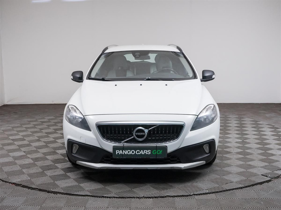 Автомобиль с пробегом Volvo V40 Cross Country в городе Балашиха ДЦ - PANGO Центр Великан Измайлово